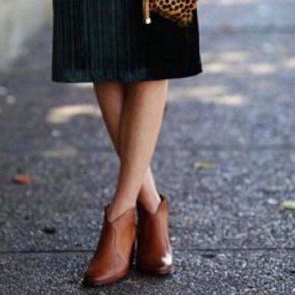 Frye Womens Nora Zip Short Leather Booties in Redwood Brown 6M - Picture 12 of 12